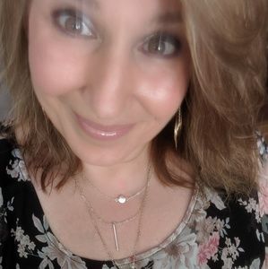 Meet your Posher, Stacy